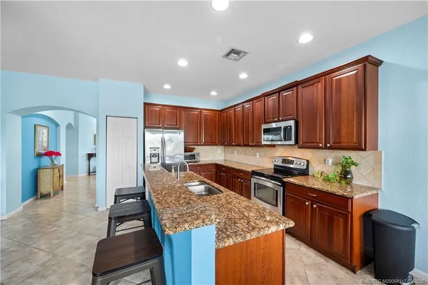 $3,200 | 691 Southwest Glen Crest Way, Stuart, FL 34997
