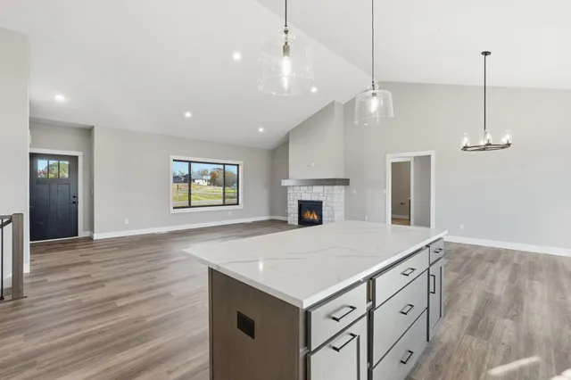 $825,000 | 1432 East Oaks Trail, Houlton, WI 54082