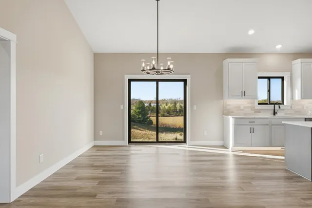 $825,000 | 1432 East Oaks Trail, Houlton, WI 54082