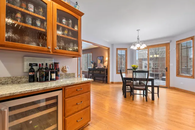 $769,900 | 15549 Julies Way, Orland Park, IL 60462