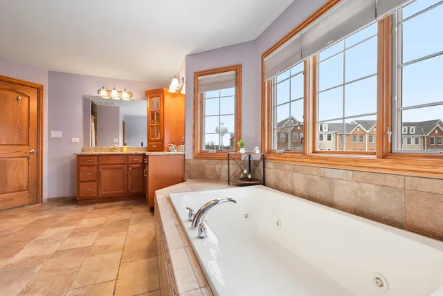 $769,900 | 15549 Julies Way, Orland Park, IL 60462