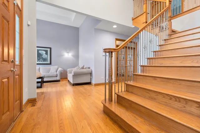 $769,900 | 15549 Julies Way, Orland Park, IL 60462