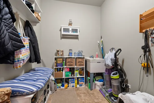 $769,900 | 15549 Julies Way, Orland Park, IL 60462