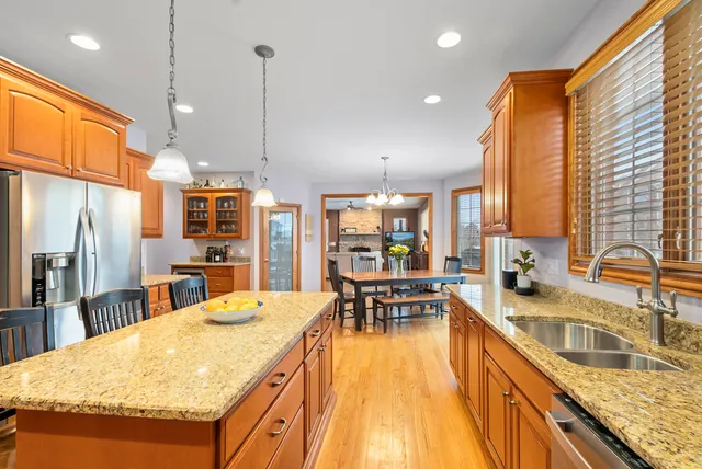 $769,900 | 15549 Julies Way, Orland Park, IL 60462