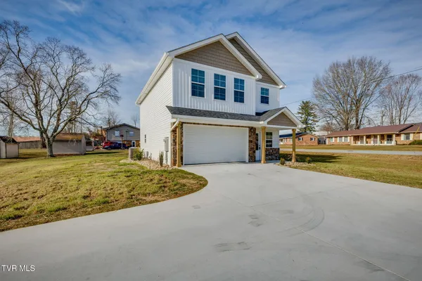 $1,900 | 300 Robin Hood Lane, Unit 17, Church Hill, TN 37642