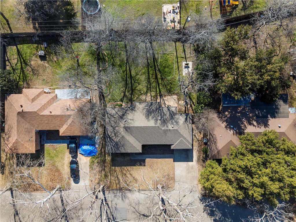 942 Longfellow Drive Waco, TX 76710 - Photo 38 of 38 a view of a house with a yard