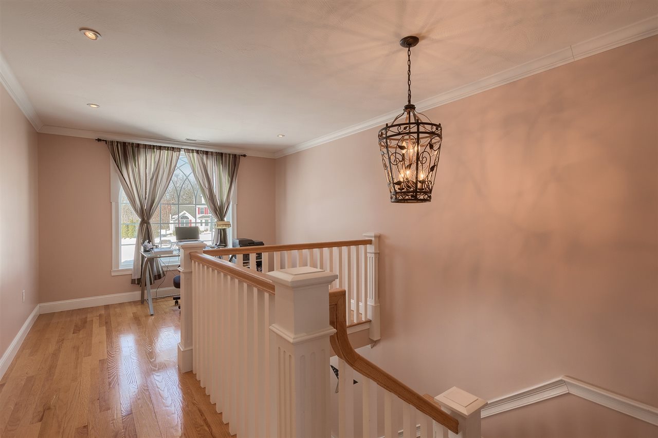 10 Edinburgh Road Windham, NH 03087 - Photo 23 of 39