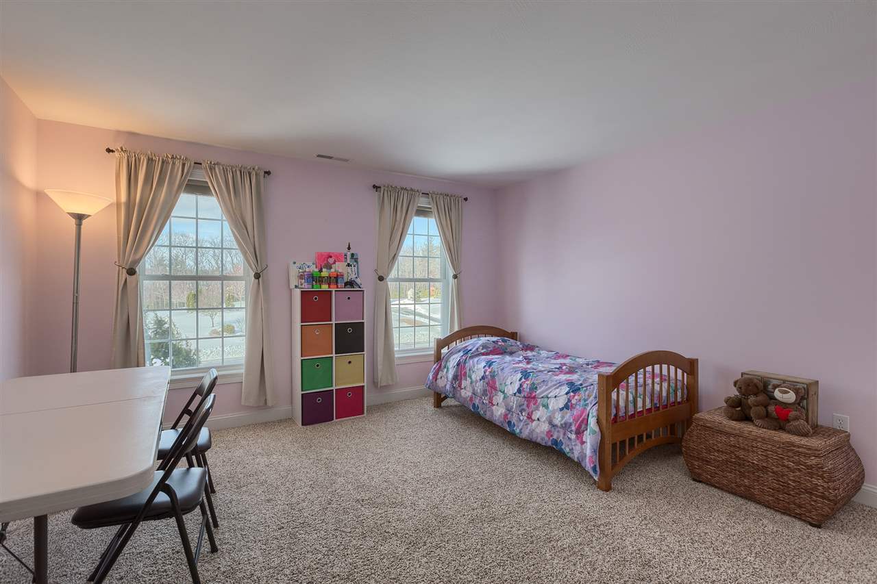 10 Edinburgh Road Windham, NH 03087 - Photo 27 of 39