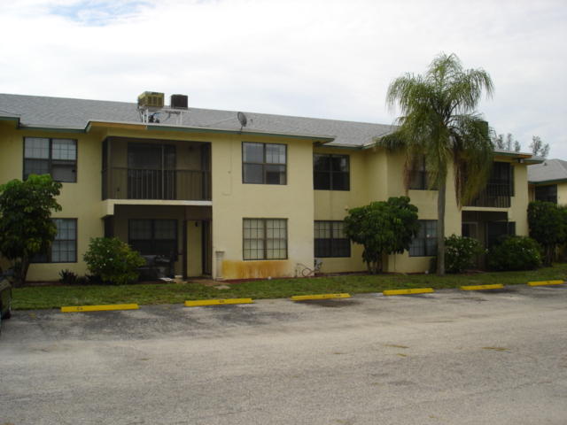 2307 Linton Ridge Circle, Unit C3 Delray Beach, FL 33444 - Photo 2 of 11 DSC03023