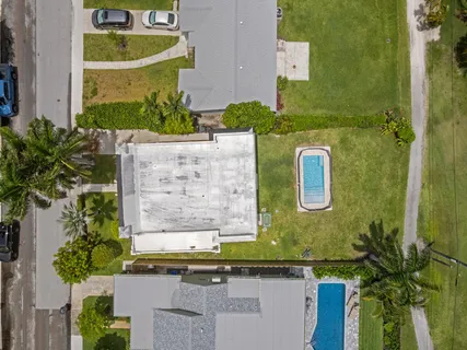 $1,995,000 | 422 North Lakeside Drive, Lake Worth Beach, FL 33460