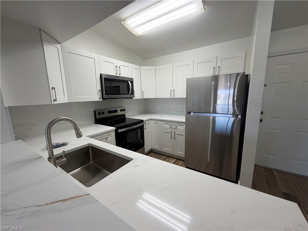 8274 Key Royal Circle, Unit 1032 Naples, FL 34119 - Photo 5 of 20