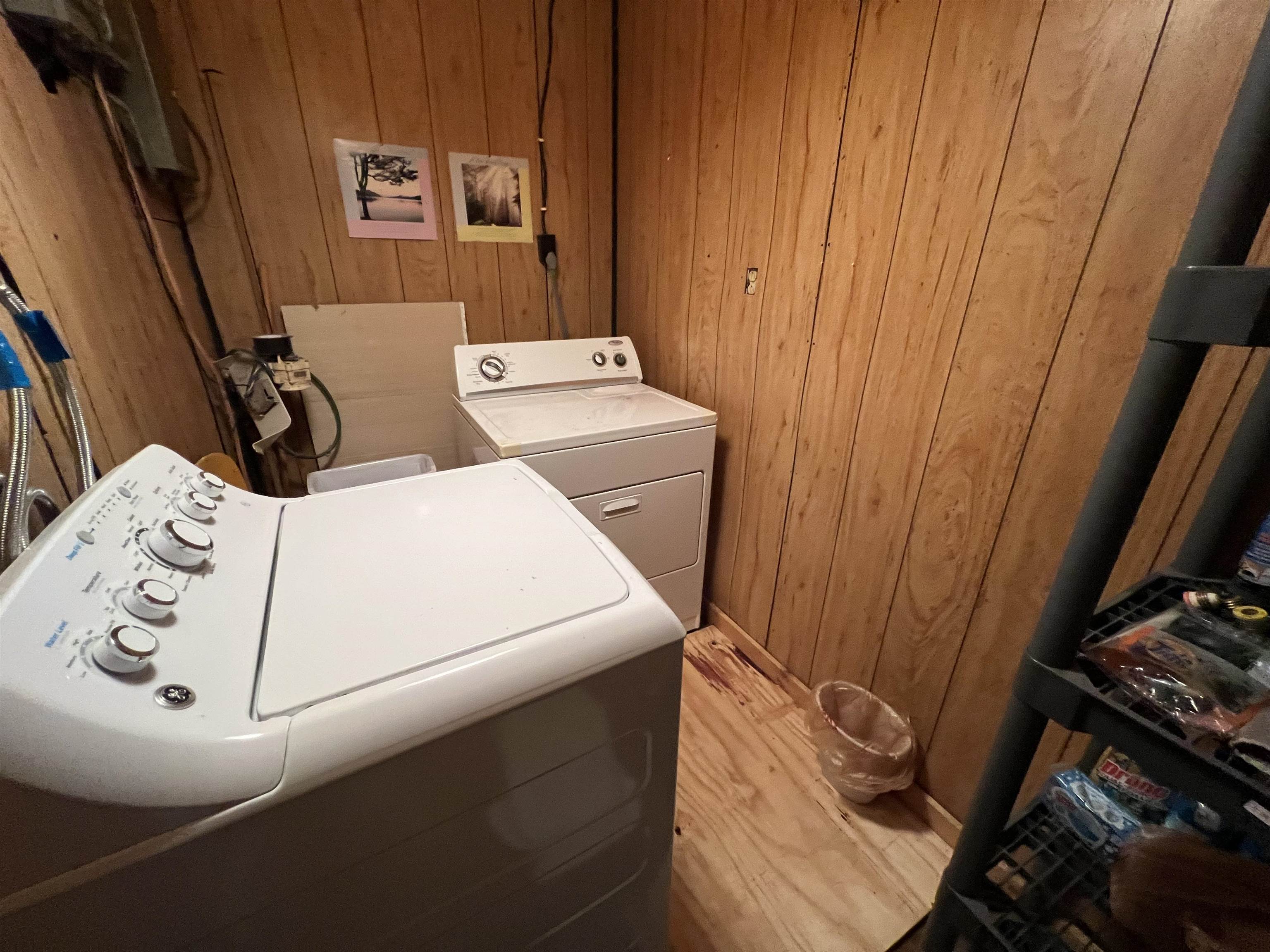 427 Spring Avenue DeKalb, IL 60115 - Photo 10 of 12 Gallery Image 10