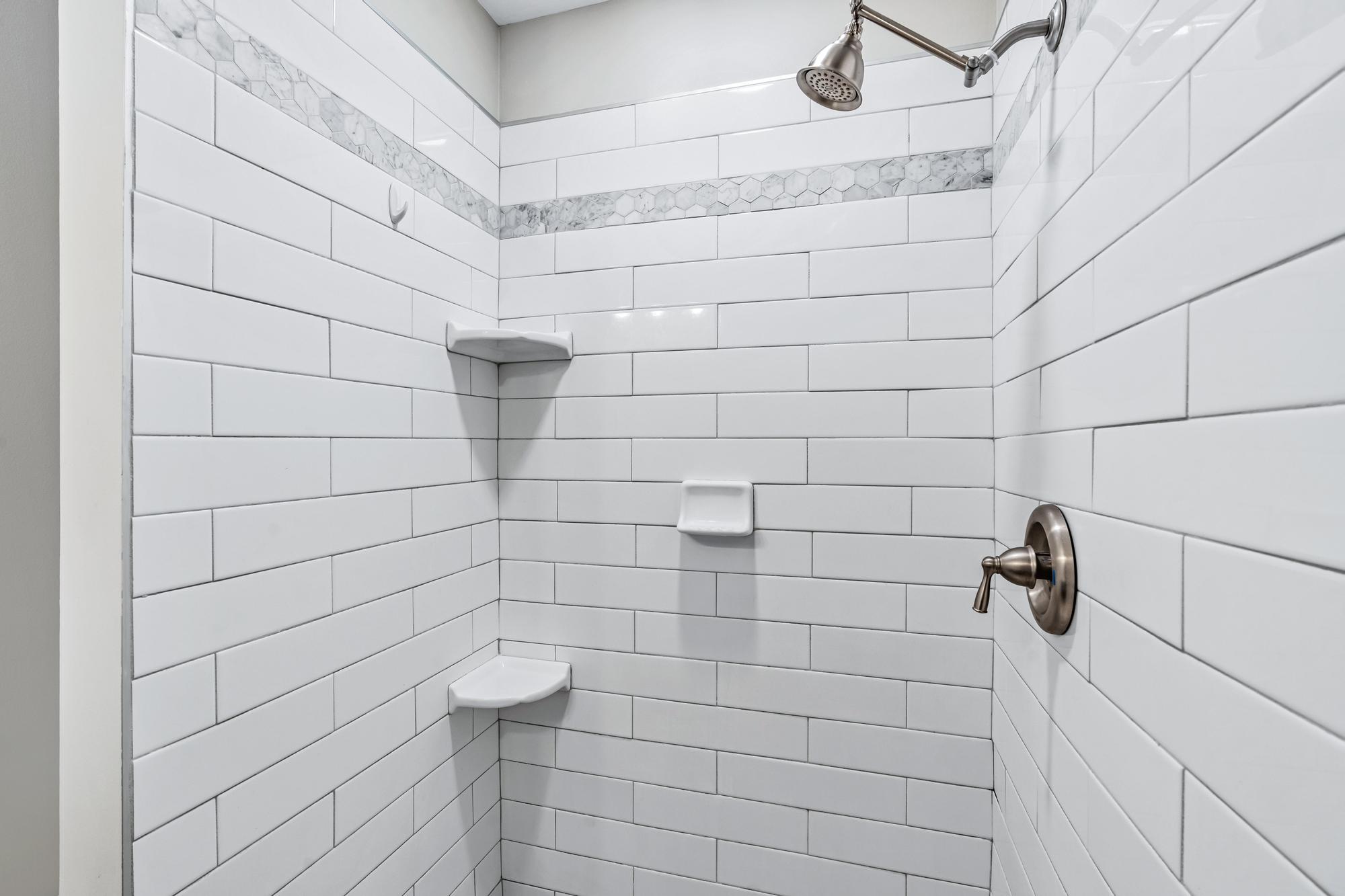 141 East Riverside Drive, Unit 11B Jupiter, FL 33469 - Photo 14 of 29 Primary Shower