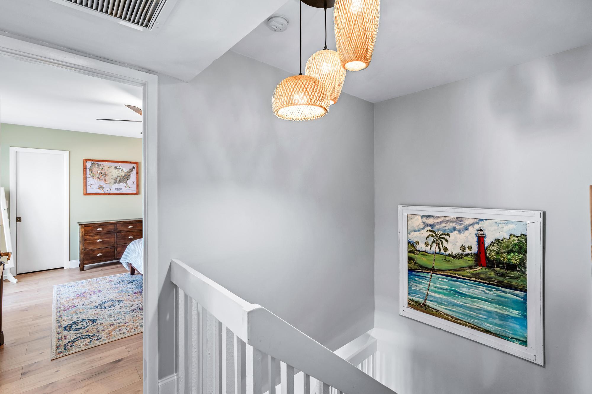 141 East Riverside Drive, Unit 11B Jupiter, FL 33469 - Photo 17 of 29 Upstairs Hallway