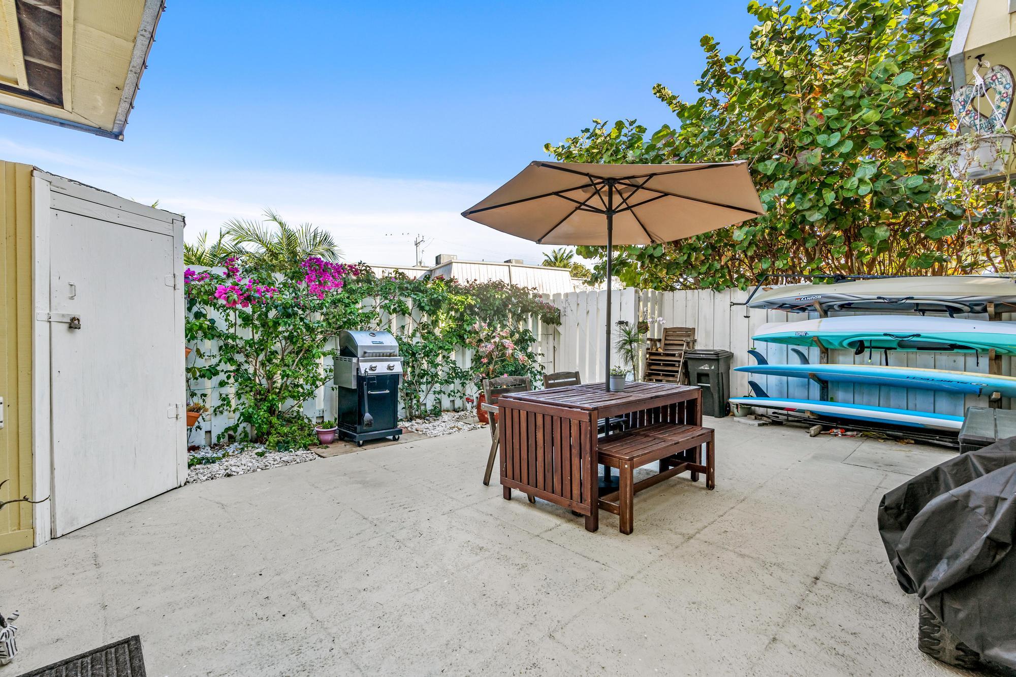 141 East Riverside Drive, Unit 11B Jupiter, FL 33469 - Photo 20 of 29 Outside Patio
