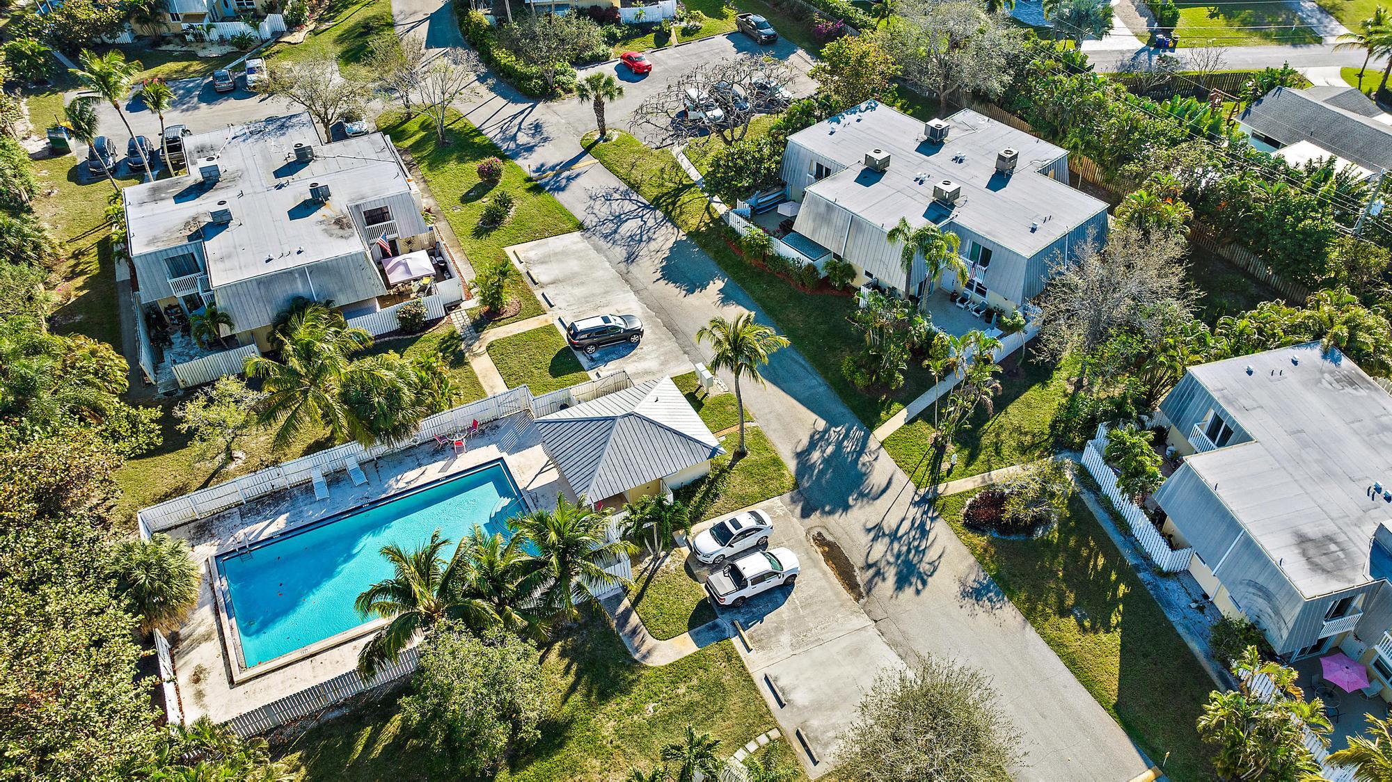 141 East Riverside Drive, Unit 11B Jupiter, FL 33469 - Photo 24 of 29 Clubhouse Pool