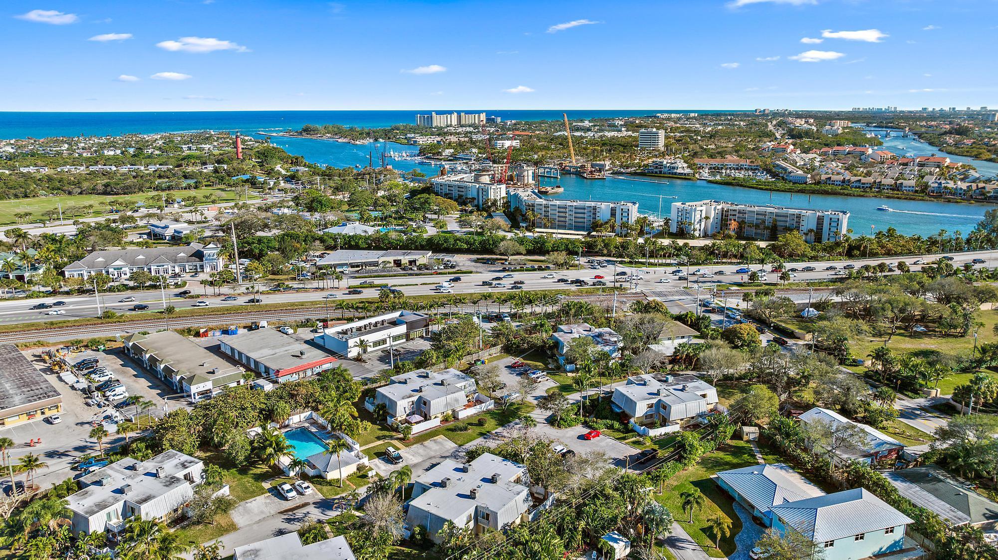 141 East Riverside Drive, Unit 11B Jupiter, FL 33469 - Photo 27 of 29 Aerial View