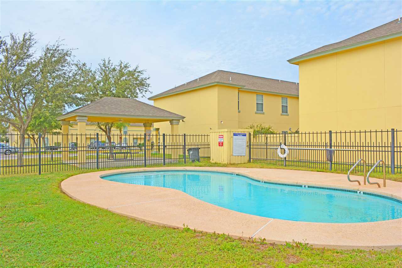 1000 Ranchway Drive, Unit 73 Laredo, TX 78045 - Photo 12 of 14 Gallery Image 12