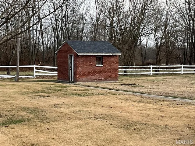 $124,900 | 312 School Street, Wilsonville, IL 62093