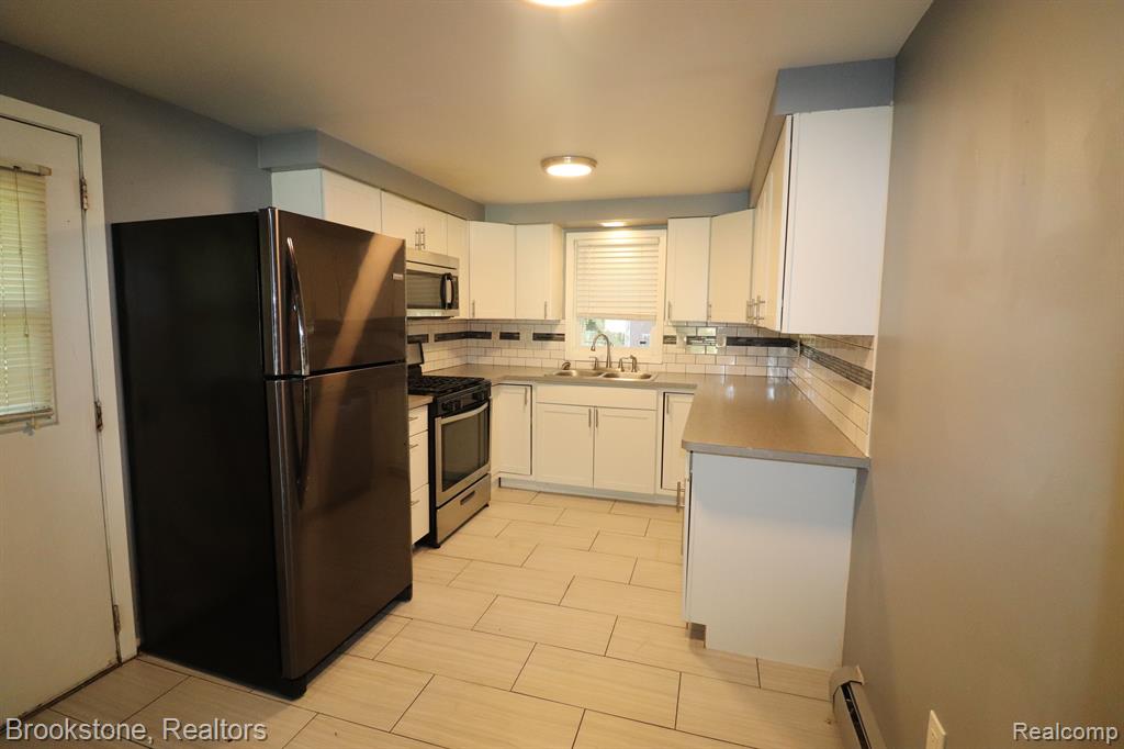 21800 Middlebelt Road Farmington, MI 48336 - Photo 8 of 24