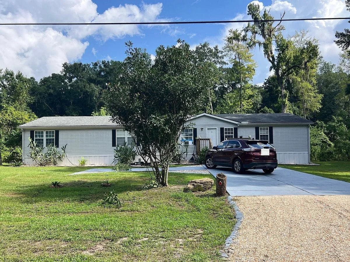 85177 Amanda Court Yulee, FL 32097 - Photo 1 of 5