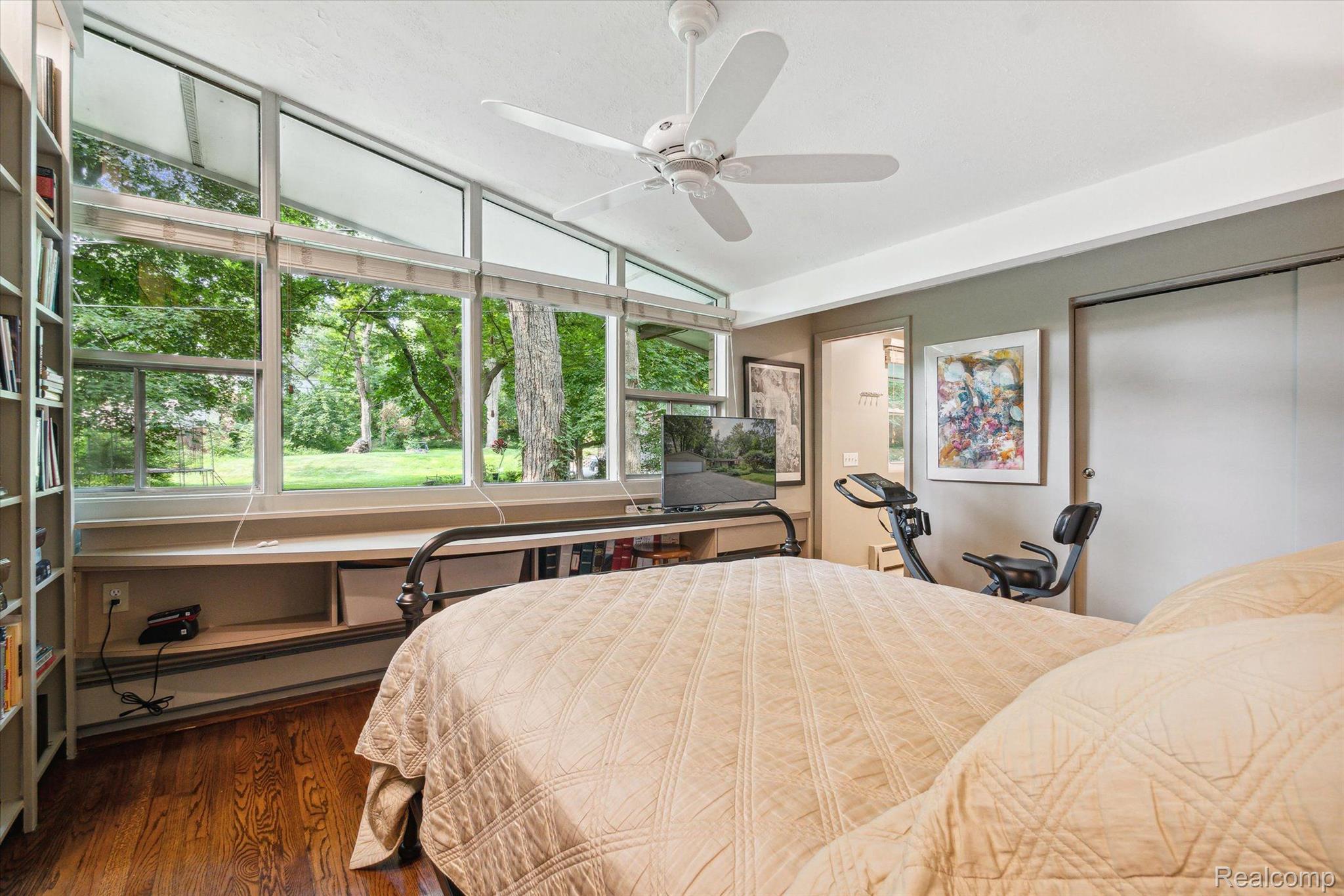 29505 Sugar Spring Road Farmington, MI 48334 - Photo 24 of 47 Gallery Image 24