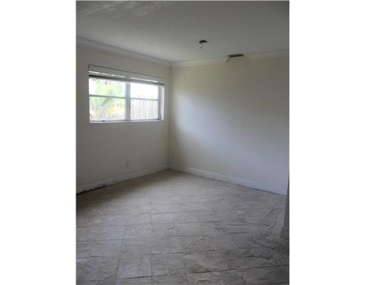 4731 West Park Road Hollywood, FL 33021 - Photo 9 of 21 Master Bedroom