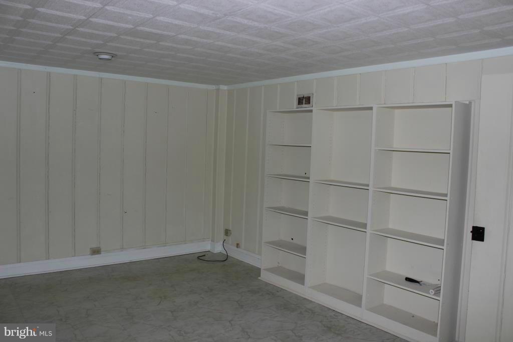 169 Cherrydell Road Catonsville, MD 21228 - Photo 12 of 20 Interior (General)