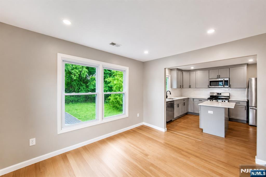 195 Van Winkle Street East Rutherford, NJ 07073 - Photo 33 of 47