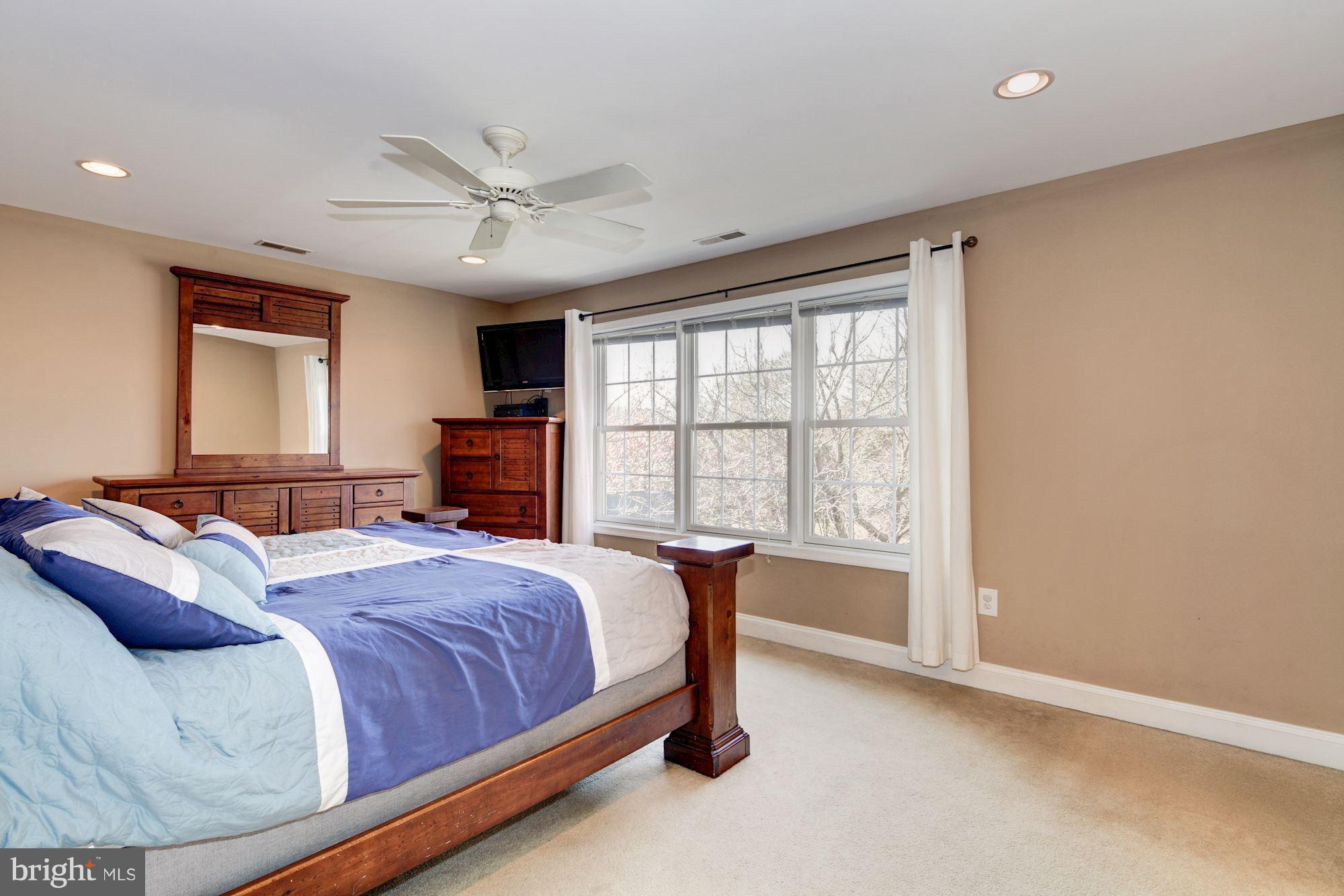 7746 West Shore Road Pasadena, MD 21122 - Photo 14 of 30 Master Suite