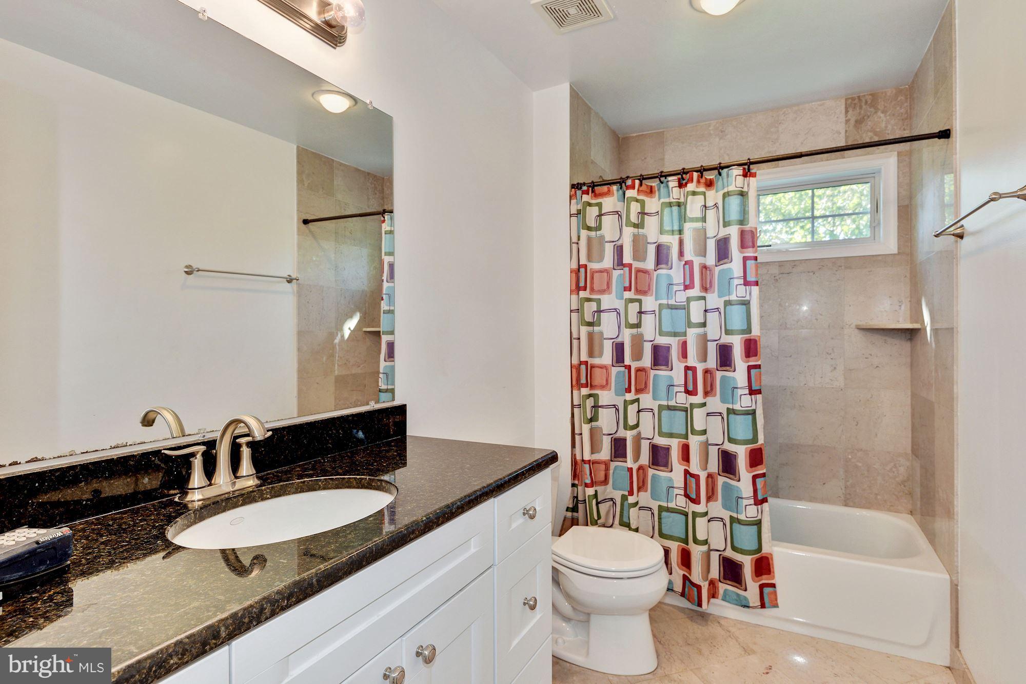 7746 West Shore Road Pasadena, MD 21122 - Photo 21 of 30 Bath