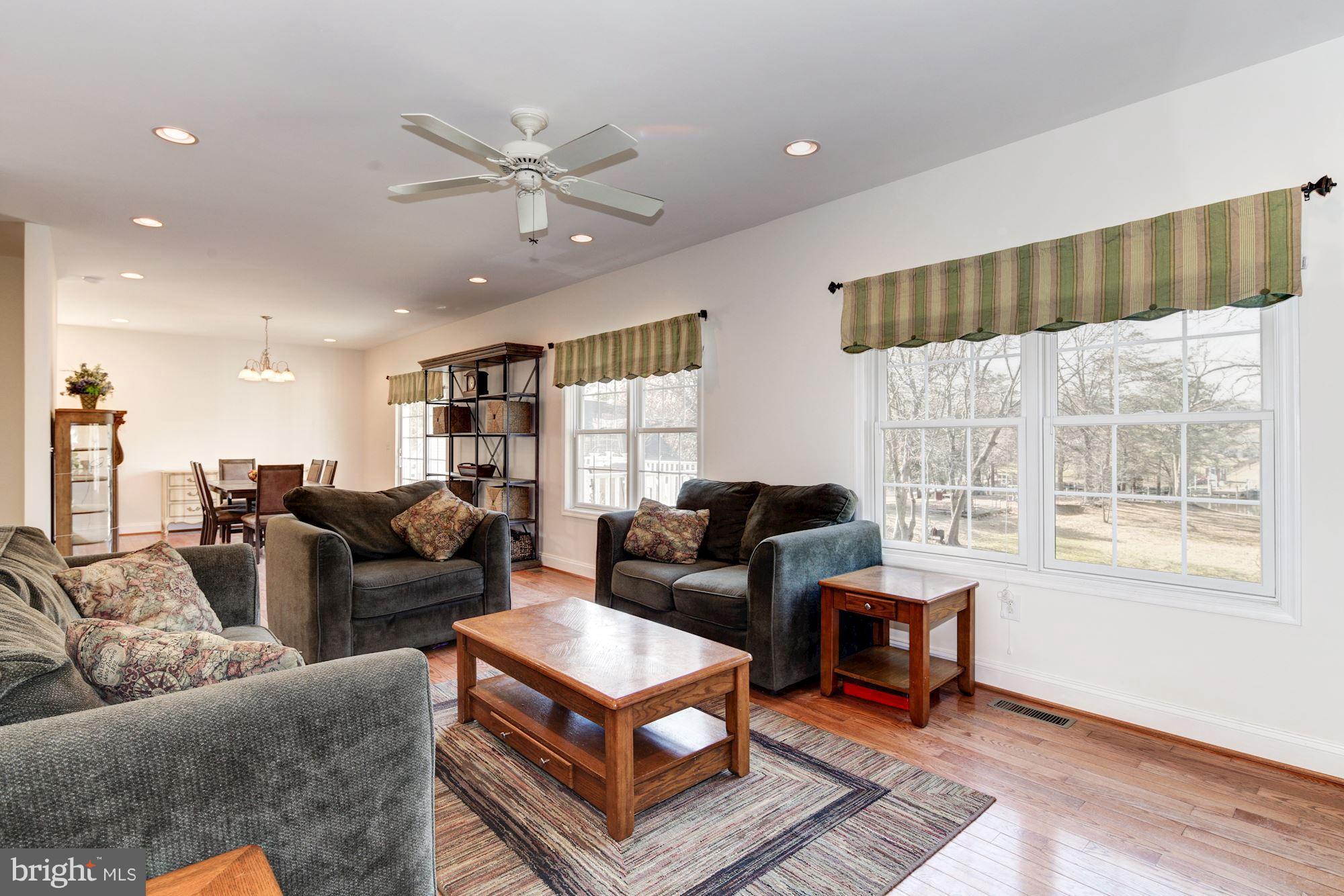7746 West Shore Road Pasadena, MD 21122 - Photo 5 of 30 Family Room