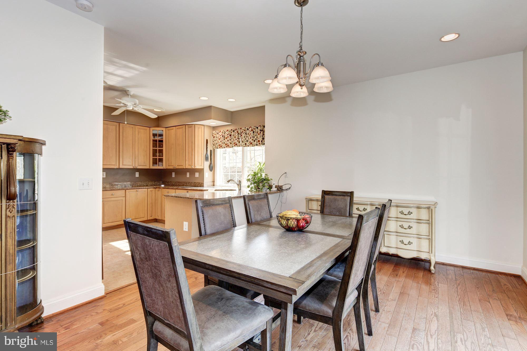 7746 West Shore Road Pasadena, MD 21122 - Photo 8 of 30 Dining Room