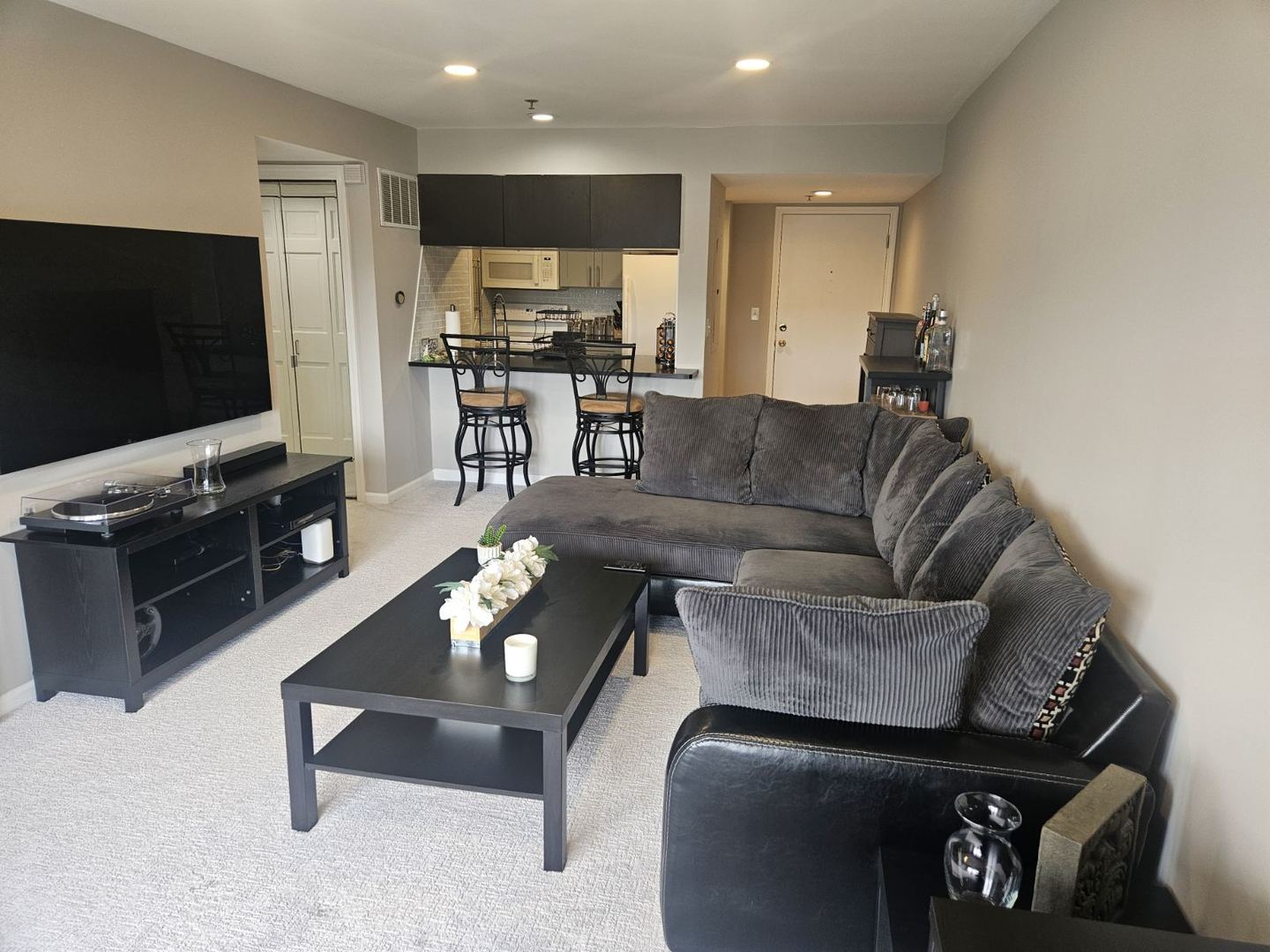308 North Happ Road, Unit 304 Northfield, IL 60093 - Photo 12 of 27