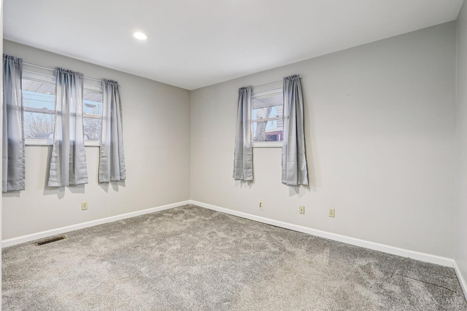 490 West Market Street Springboro, OH 45066 - Photo 26 of 37