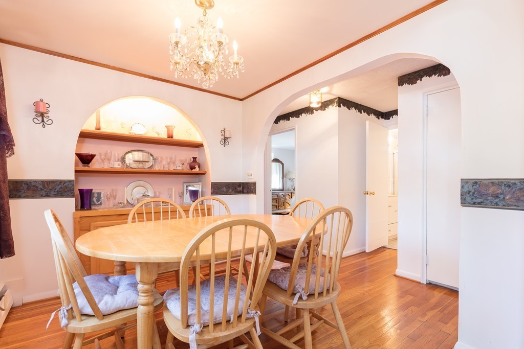 4 Meredith Road Peabody, MA 01960 - Photo 5 of 28 Gallery Image 5