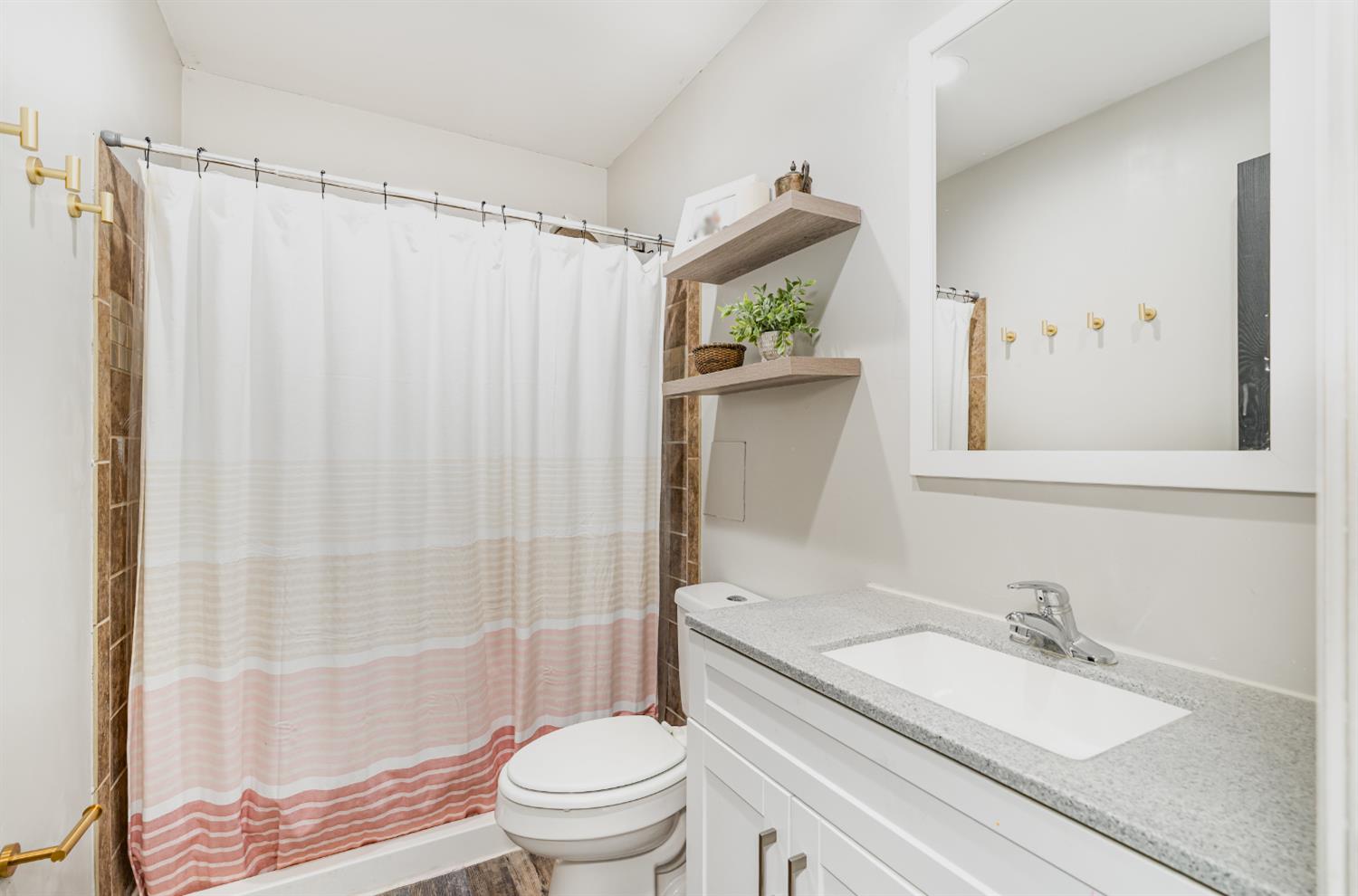 21412 Georgetown Road Lawrenceburg, IN 47025 - Photo 11 of 23