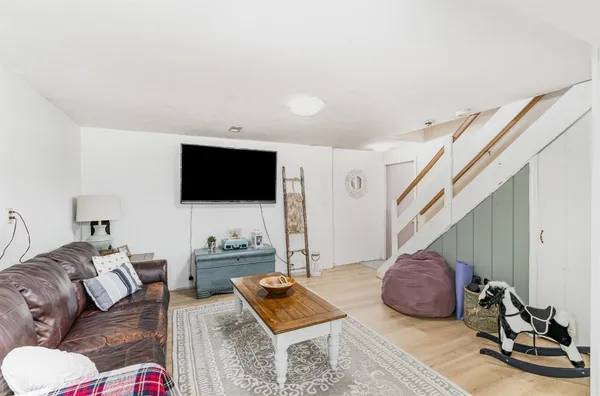 $299,000 | 21412 Georgetown Road, Lawrenceburg, IN 47025