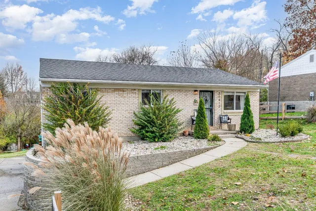 $305,000 | 21412 Georgetown Road, Lawrenceburg, IN 47025