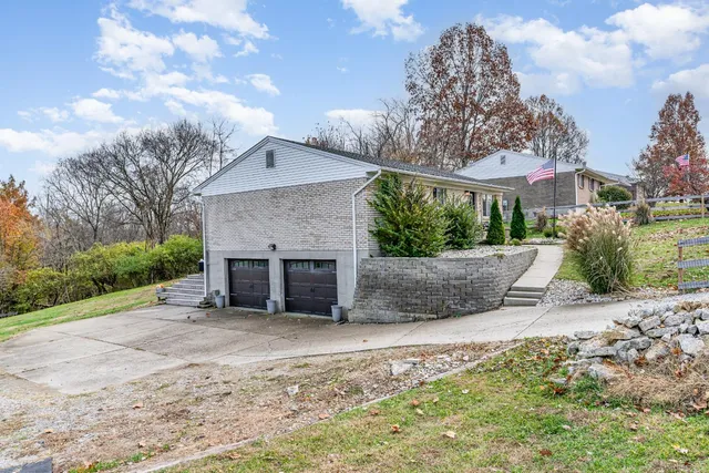 $305,000 | 21412 Georgetown Road, Lawrenceburg, IN 47025