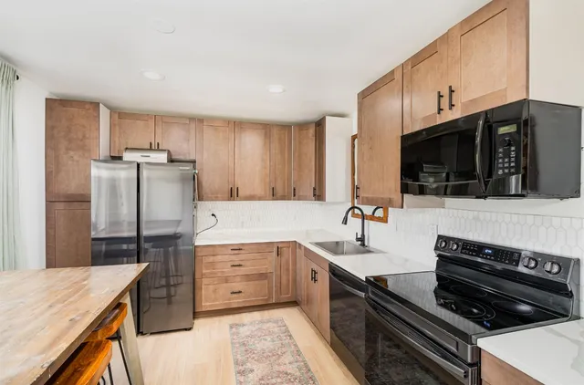 $305,000 | 21412 Georgetown Road, Lawrenceburg, IN 47025