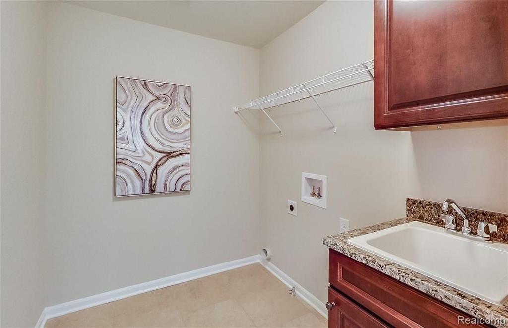 2177 Logan Drive Rochester Hills, MI 48309 - Photo 9 of 17