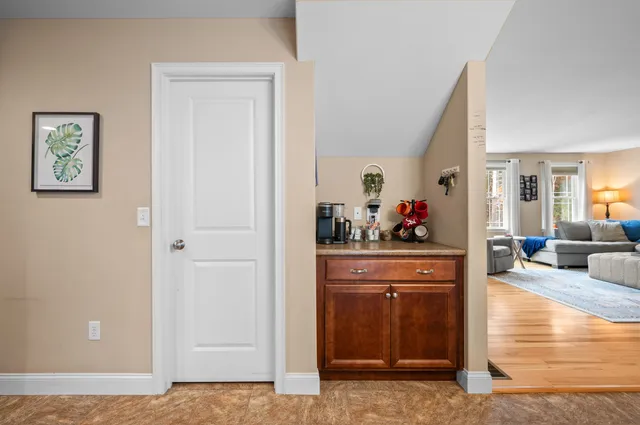 $699,000 | 4 Kennedy Circle, Brentwood, NH 03833