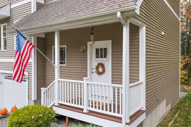 $699,000 | 4 Kennedy Circle, Brentwood, NH 03833