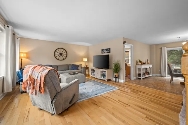 $699,000 | 4 Kennedy Circle, Brentwood, NH 03833