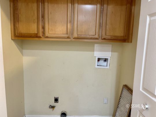 1304 South McCall Street Ridgecrest, CA 93555 - Photo 11 of 22 a view of cabinets