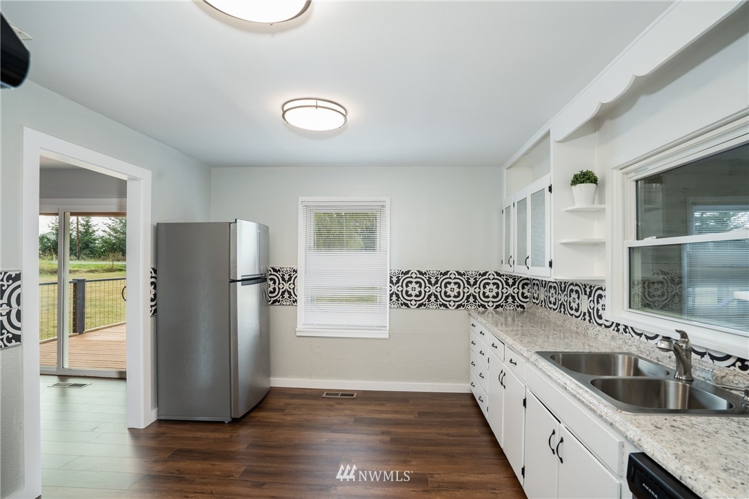 4420 Bay Road Blaine, WA 98230 - Photo 4 of 20