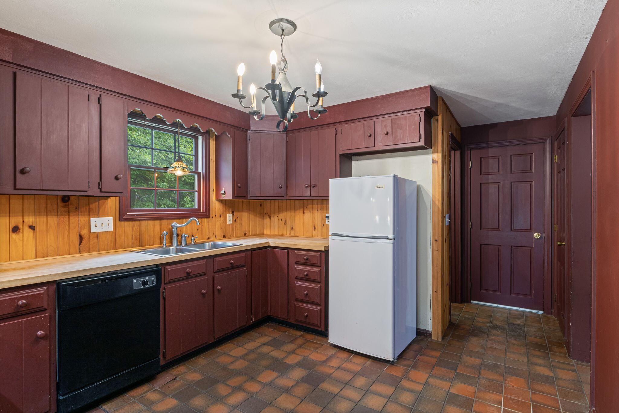 12 Heather Road Eliot, ME 03903 - Photo 20 of 63 12_Heather_Rd_042