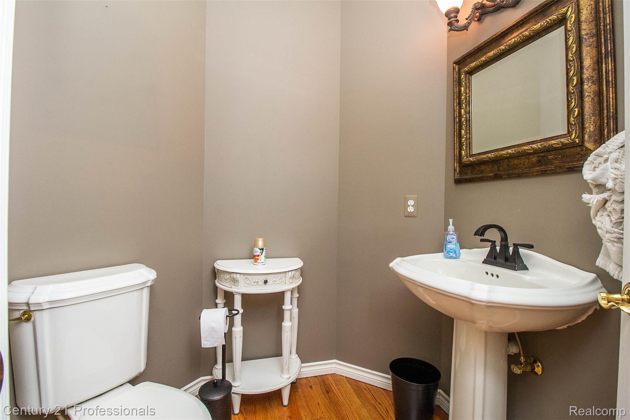 5374 Keswick Court Rochester, MI 48306 - Photo 30 of 40 49.jpg
