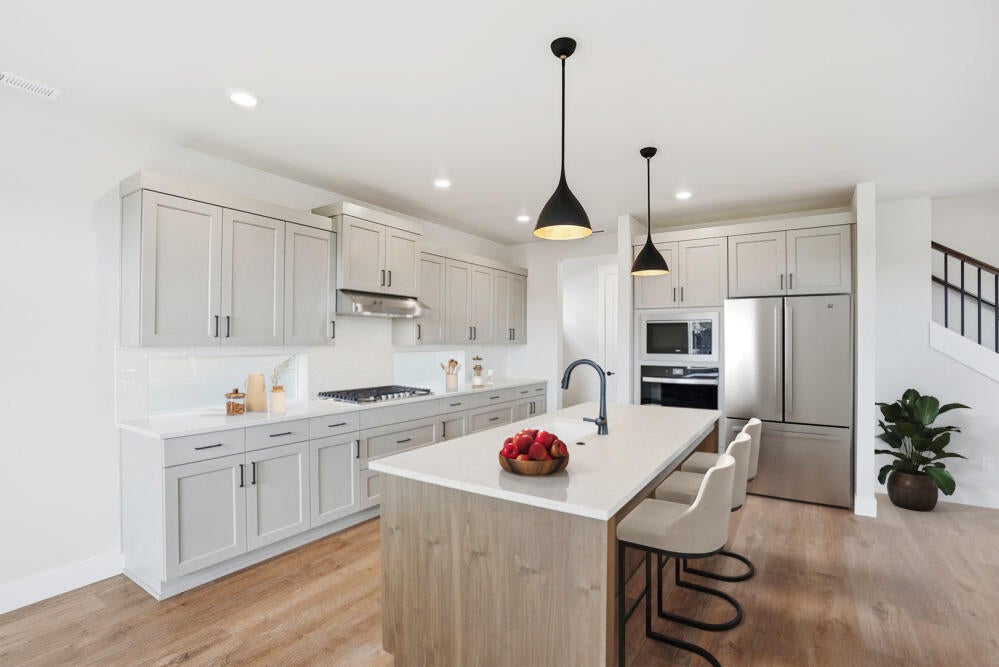 PT331-Canton-E-Classic-Kitchen